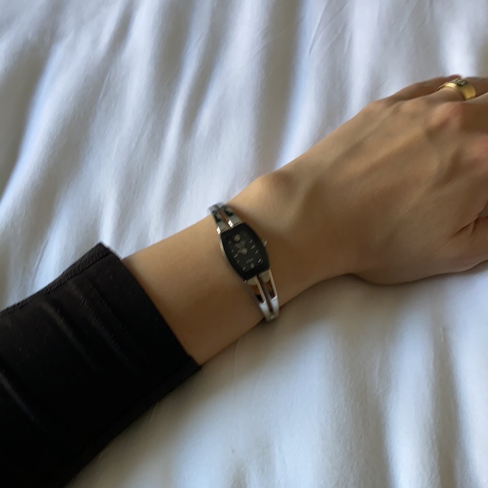 Watch - Picture 2 of 3